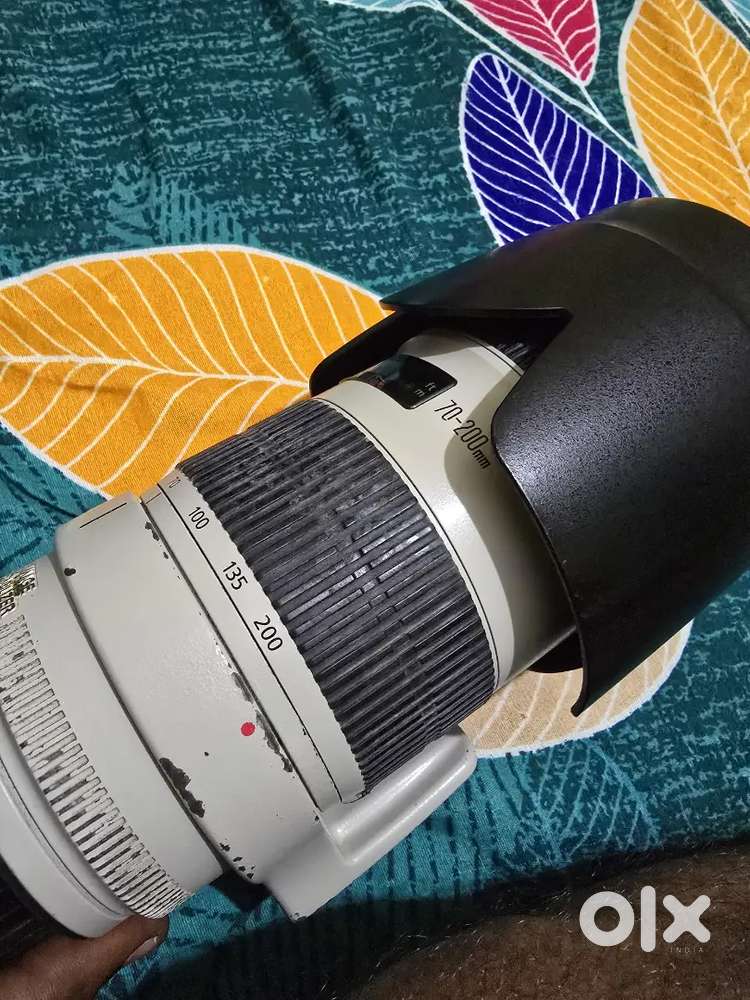 Canon 5D mark3 and 200mm lens