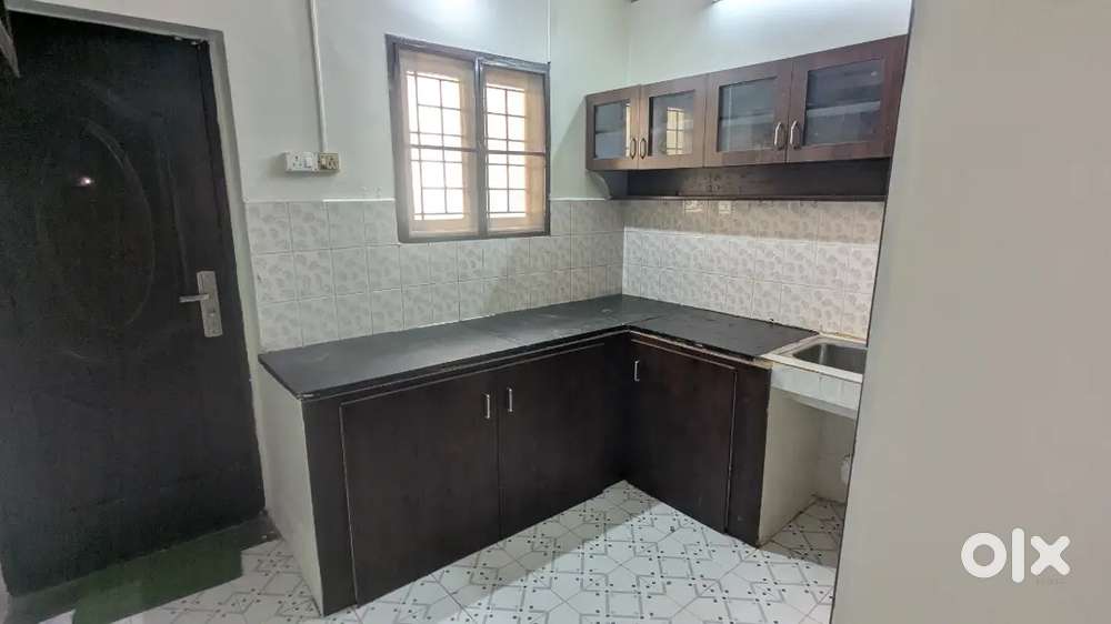 Compact 3BHK HOUSE FOR RENT IN VADAVALLI