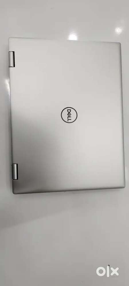 Dell Inspiron 7420 2in1laptop  box open laptop