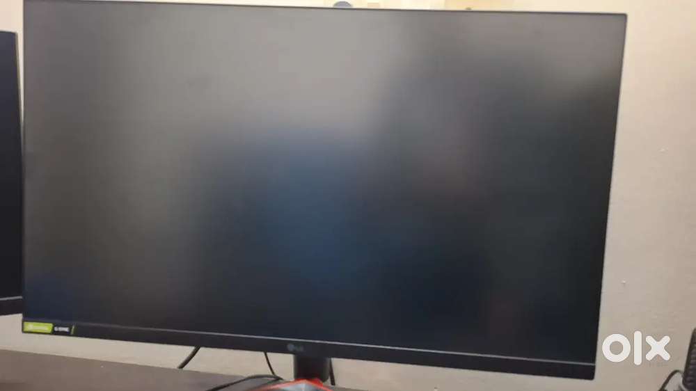 LG Ultragear 27GN800 – 27 QHD IPS Gaming Monitor  144Hz  1ms
