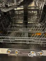 Dish washer