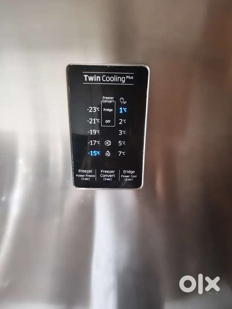 SAMSUNG DOUBLE DOOR REFRIGERATOR