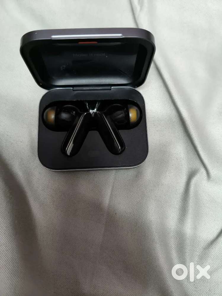Realme Air buds 7 pro 1 month old