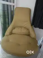 1 green colour reading chair