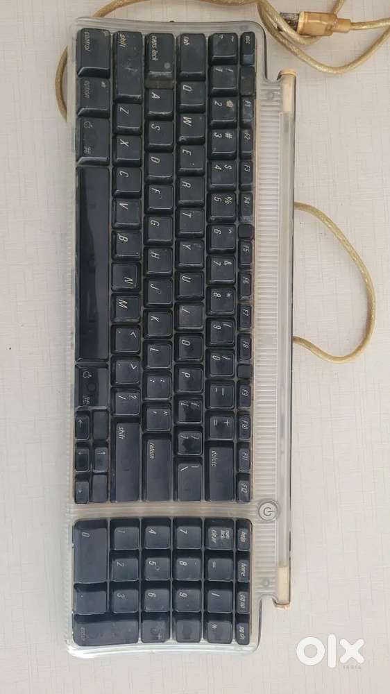 Vintage 1999 Apple Keyboard