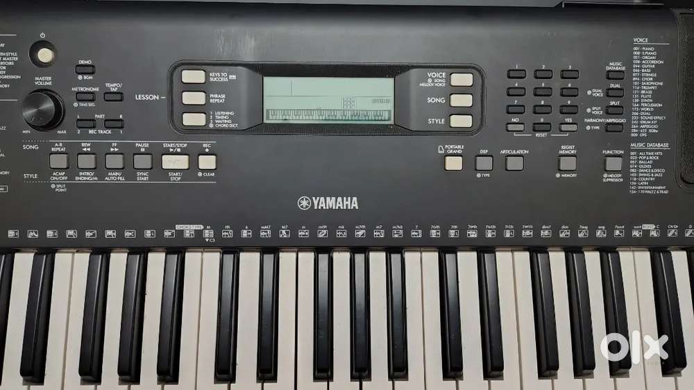 Yamaha keyboard e373