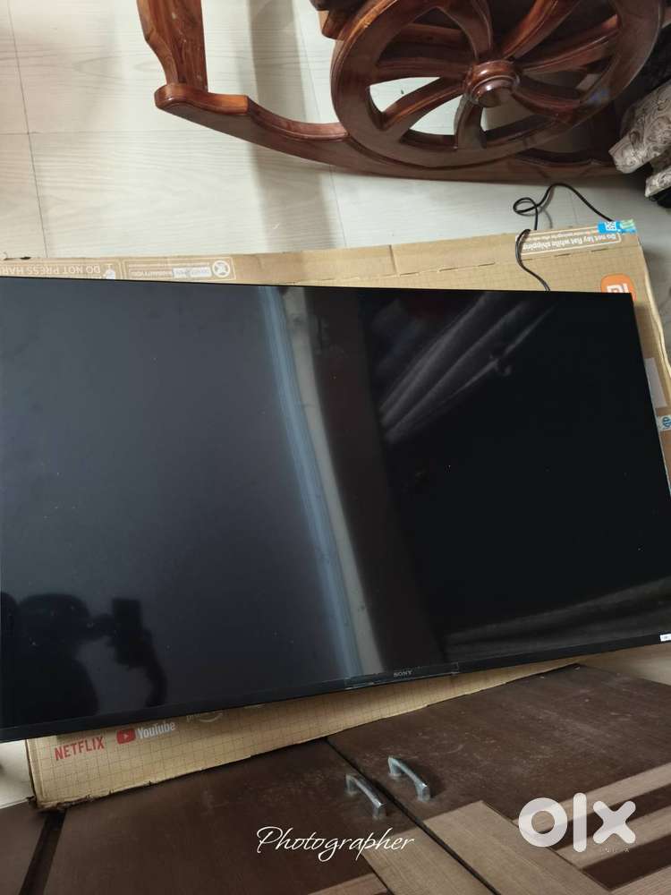 Sony 55 inch tv 2 years unbroken screen cracked