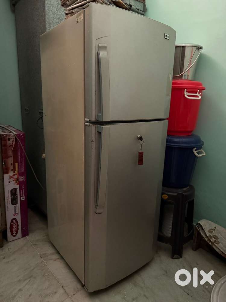 LG Fridge235 litre