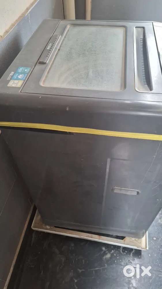 Automatic washing machine.