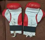 Rarely used gym gloves