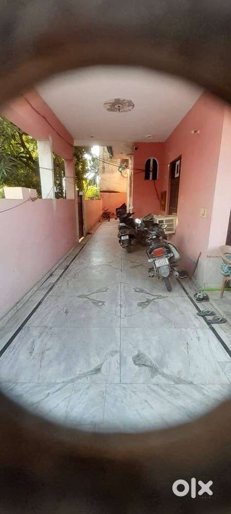 3 ROOM SET WITH ATTCHED BATHROOM