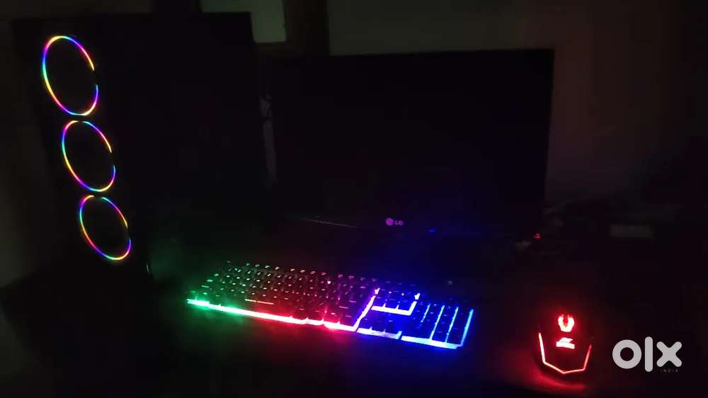 Gaming Computer Whole Setup (RGB mouse keyboard cabinet)