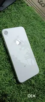 iPhone xr white