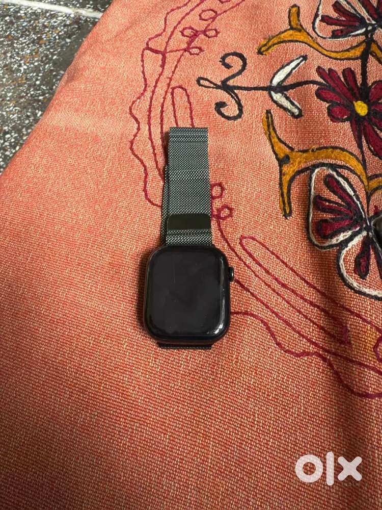 Apple watch series 10 64 gb brand new condition 40000 thousand only