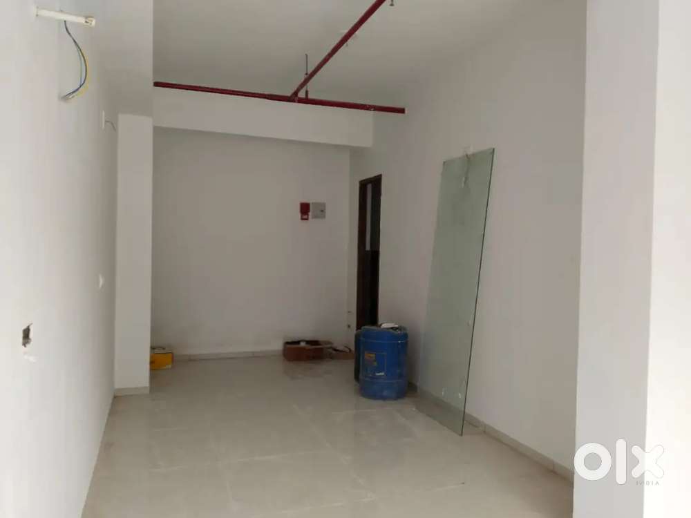 Road touch Shop Available on rent