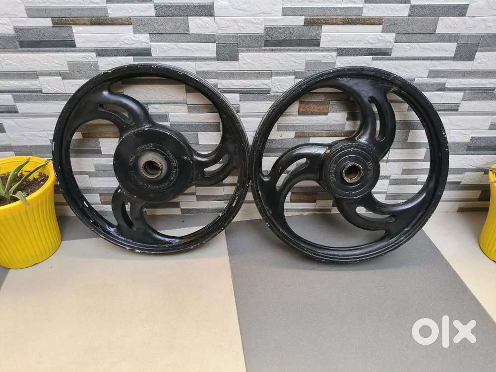Bullet Alloy wheels