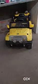 Yellow jeep remote