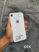 Apple iPhone XR \ 64GB \ 6.1inch retina HD \ A12 bionic \ warranty