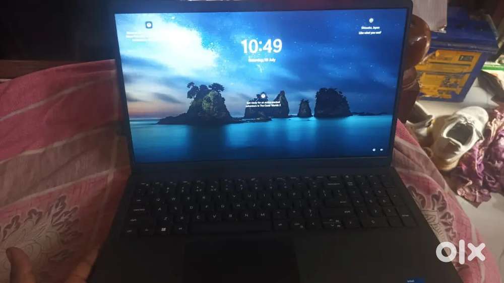 Big sell 5month new leptop dell i5