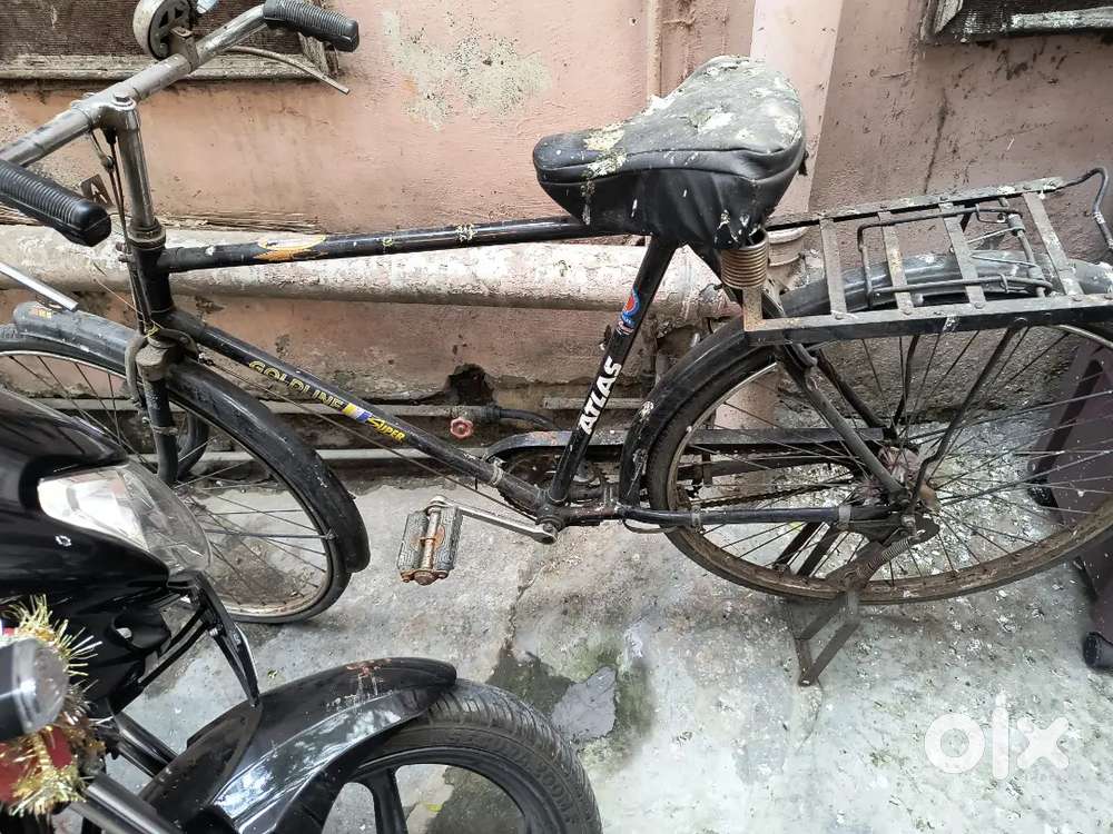 Atlas cycle Rs 3000
