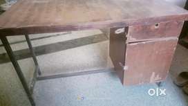 Computer table 2  in fine condition