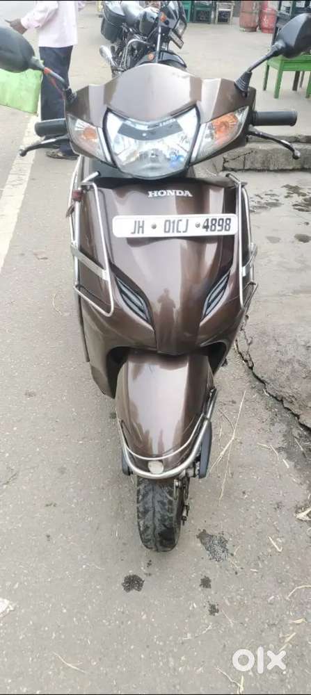 Sale scooty new scooty used very less