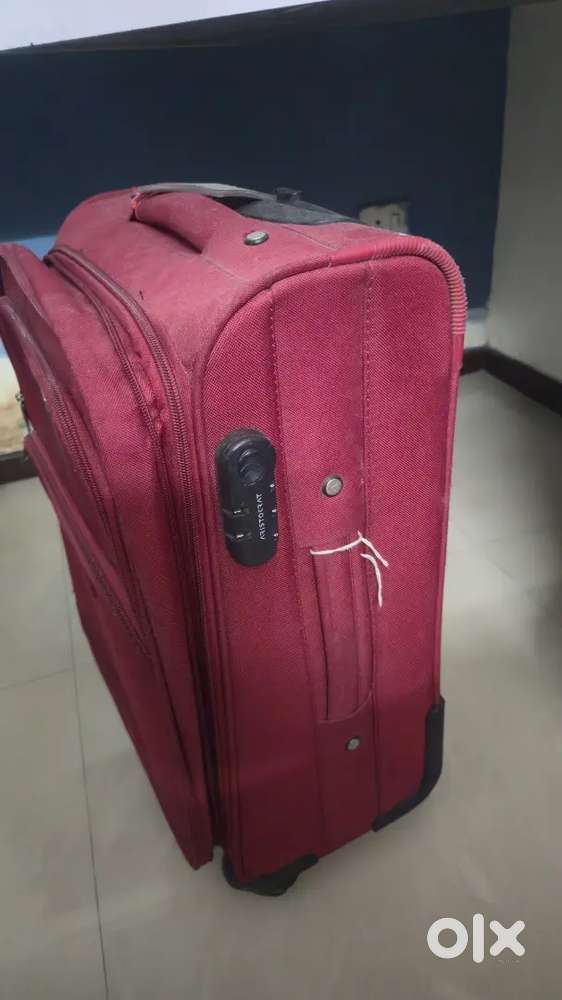 Aristocrat small trolly bag