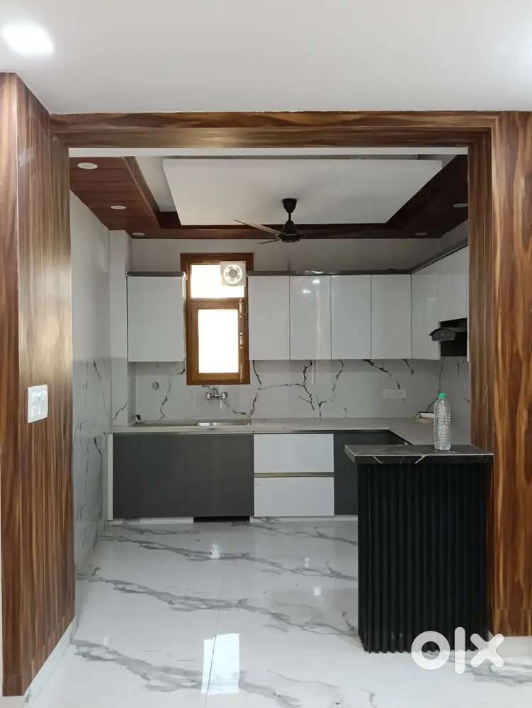 3bhk and 2bhk Bulider floor 4bhk duplex house available for family GMS