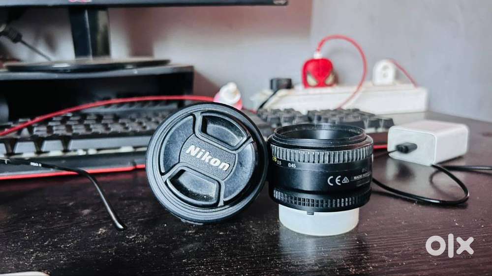 NIKON CAMERA LENS