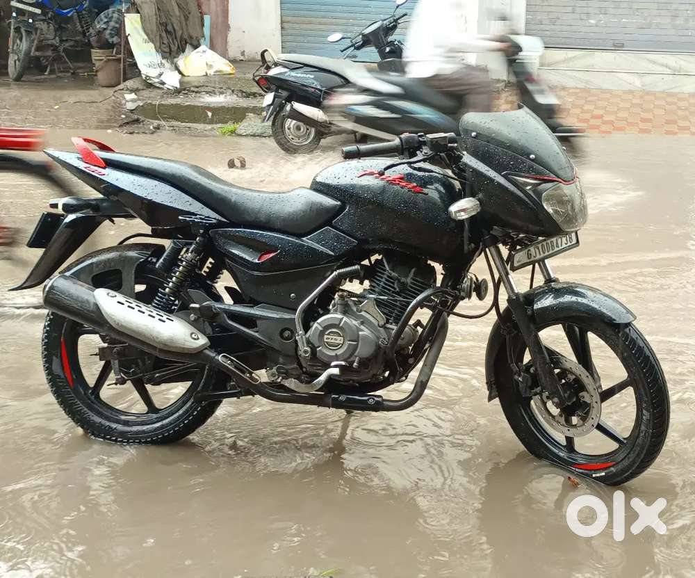 Pulsar150cc neon