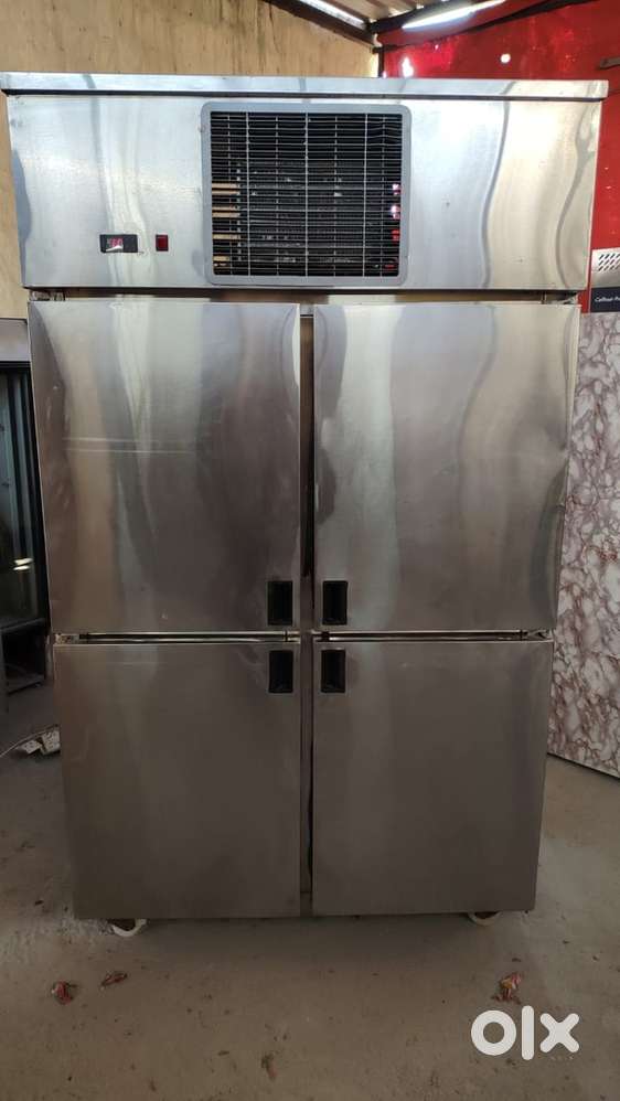 Commercial fridge four door