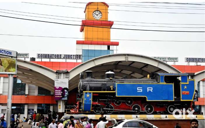 Marketing member- Young person with bike