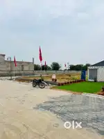 207 Guz ka corner plot ajmer road par Mahapura main market main !