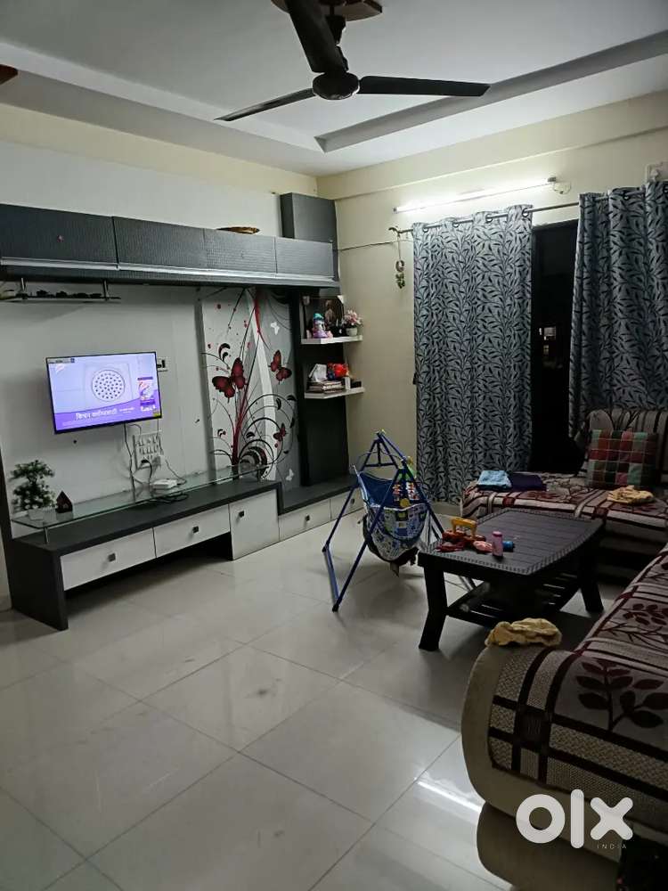 Bhagvan nagar dwarkapuri 2 bhk flat same furnish only family