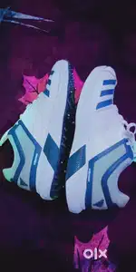 Spike shoes for cricket