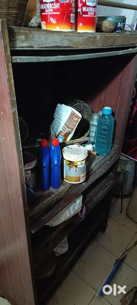 Tv show case box type free