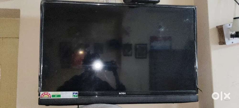 Intex LAD इंटेक्स एलईडी 32 इंच बिकाऊ है जिस किसी को भी चाहिए चैट करें