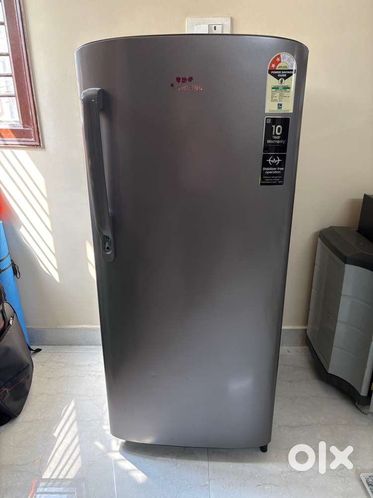 Samsung fridge - 183L (Storage) & 192L (Gross)