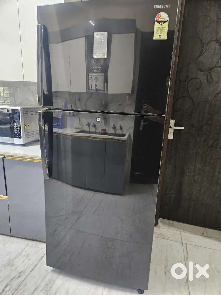 Samsung 551 litre Black 5 in 1 convertible Double Door Refrigerator