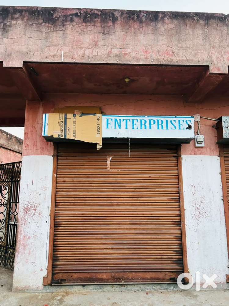 Shop Available For Rent