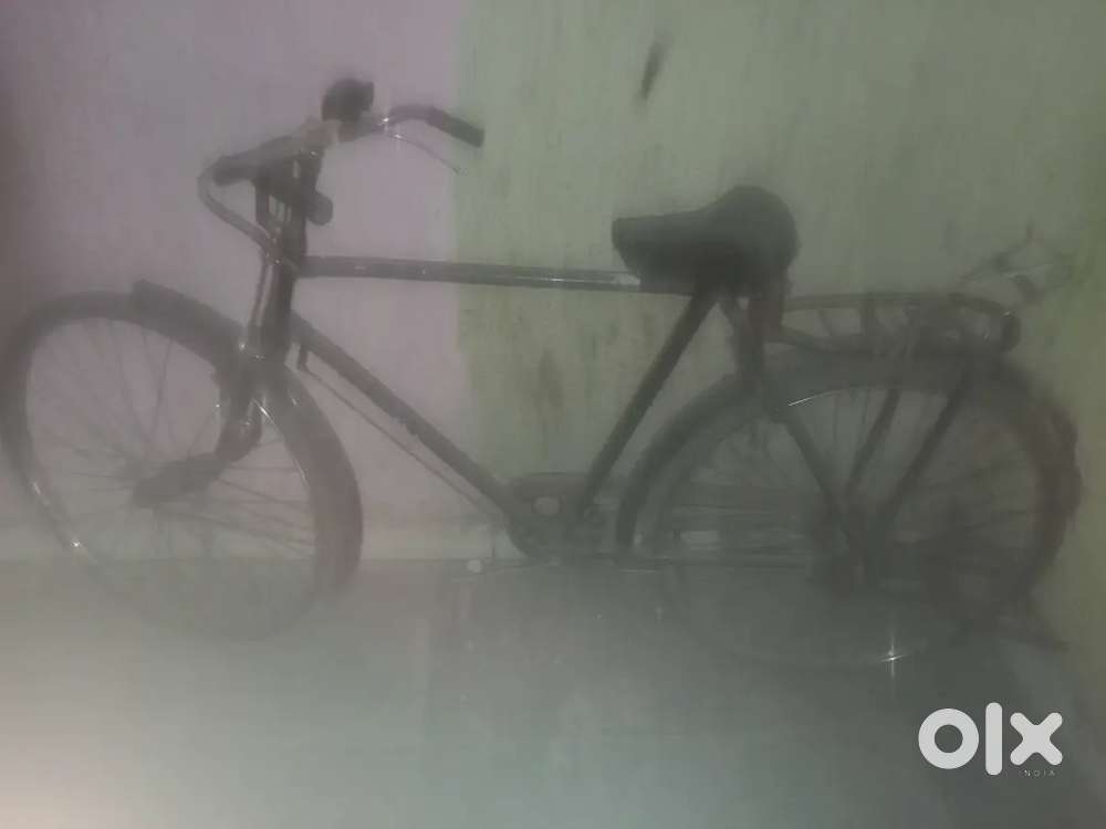 Purani cycle hai bechna hai