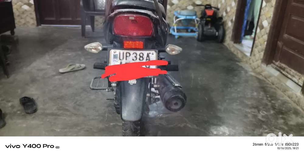 Koi kami nhi hai fist class hai