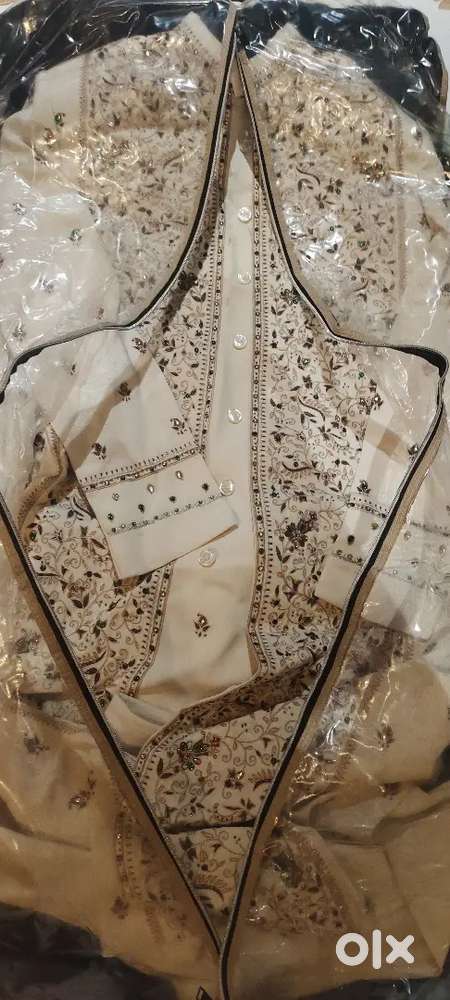 Embroidered sherwani