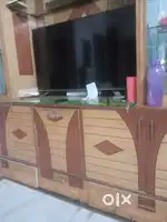 43 inch TV,  VU company, broken pannel