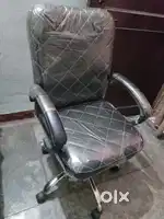 Office chair Revolving Fix price