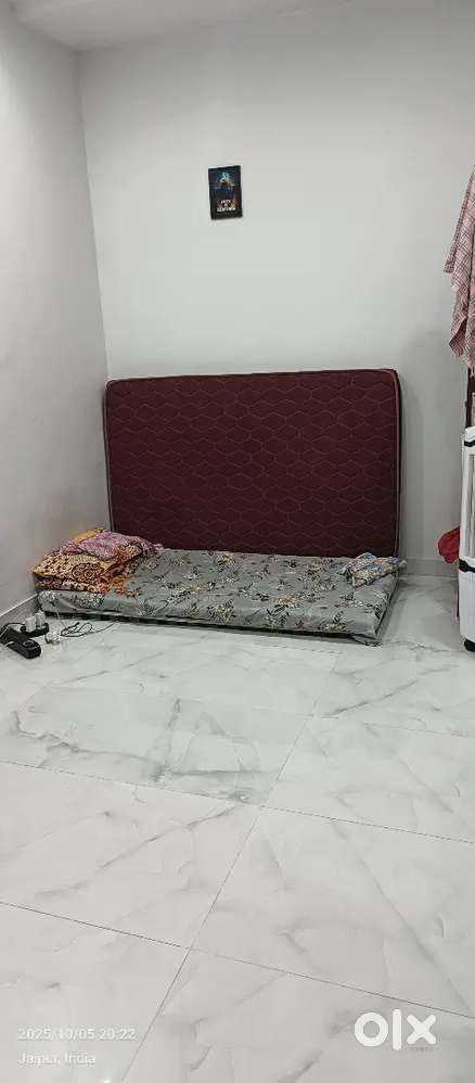 1 BHK ROOM  Brother and sister available
