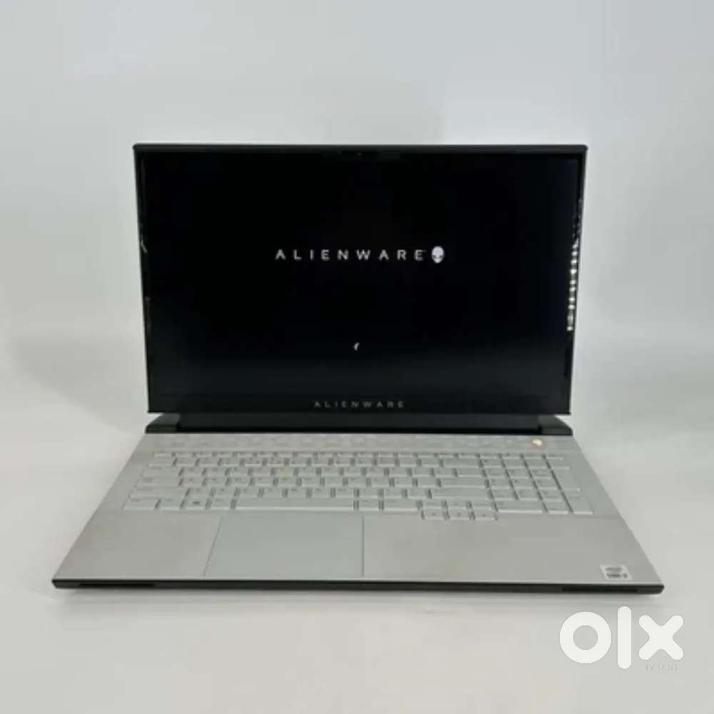 Used Second Hand Dell Alienware M17 R4 144Hz FHD 2.2 GHz i7 10th 1TB.