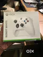 Xbox Wireless Controller (Robot White) – Brand New & Unopened