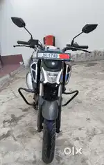 YAMAHA FZ S v4