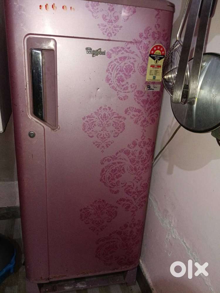 Whirlpool Refrigerator with single door